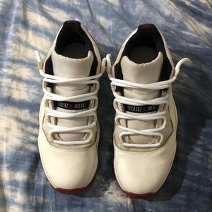 Jordan 11 low white red